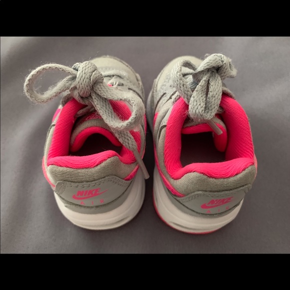 Nike Air Baby Shoes Size 2C - Picture 2 of 10